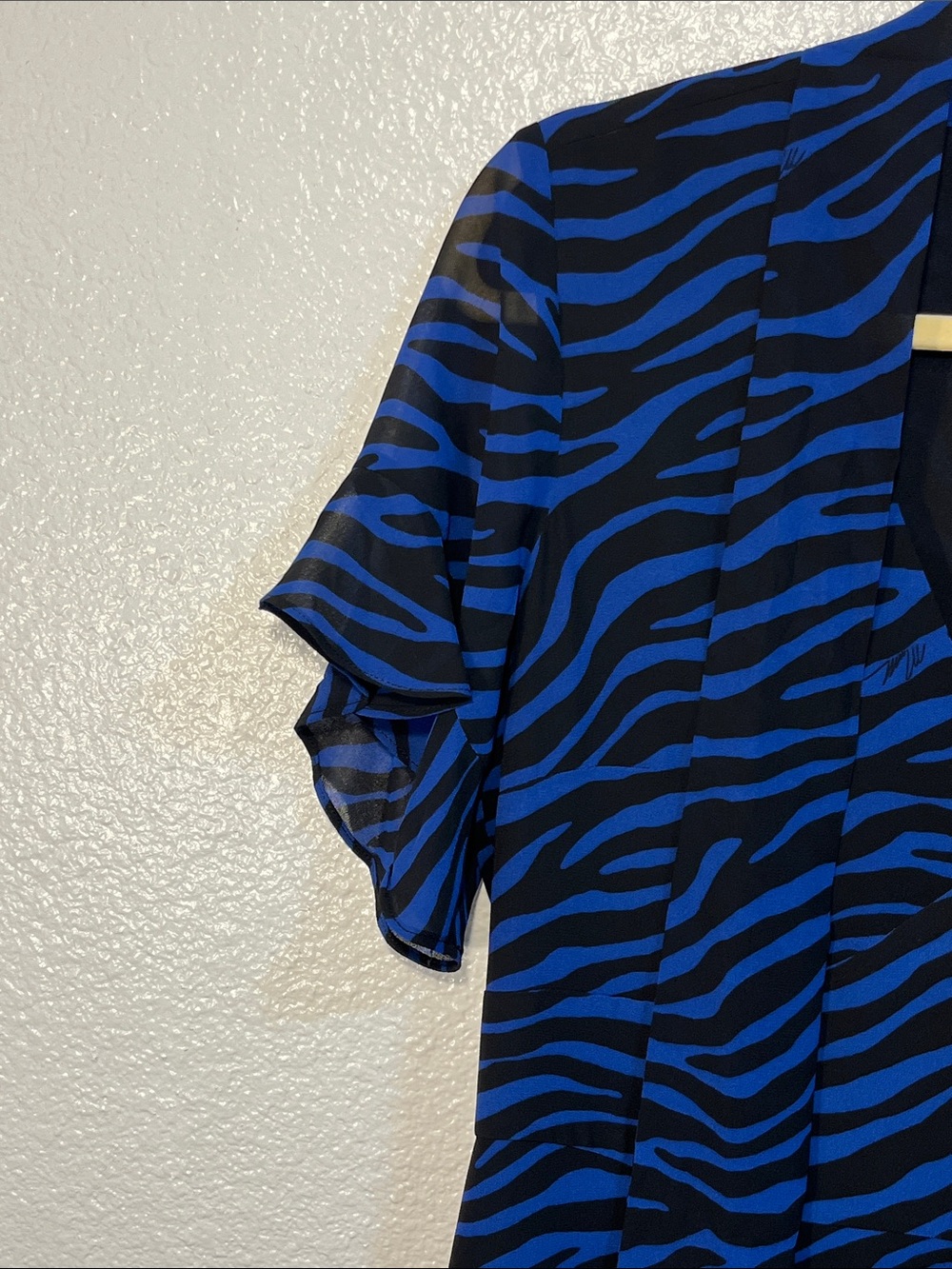 Michael Kors Blue Zebra Print Flutter Sleeve Dress – NWT Size Small - Picture 4 of 6
